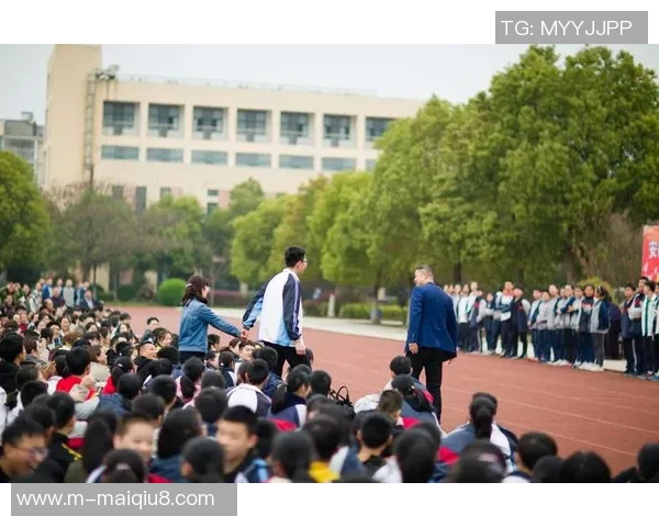 与黄娜畅谈乒乓球生涯中的挑战与成就的精彩瞬间